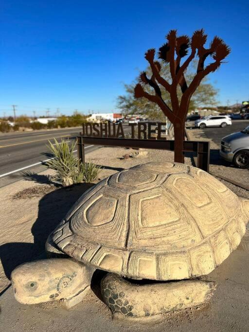 דירות טוונטיניין פאלמס Joshua Tree National Park - Cozy Palms Getaway מראה חיצוני תמונה